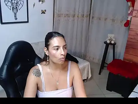 mykaelahoney online show from March 10, 4:27 am