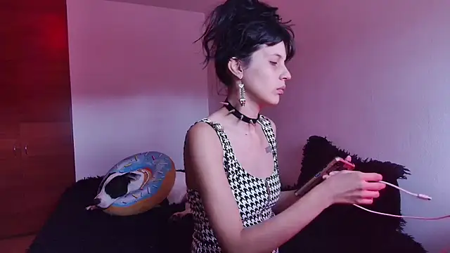 Snapshot of bellatrix25 chatting on January 30, 6:10 pm bellatrix25 online show from January 30, 6:10 pm