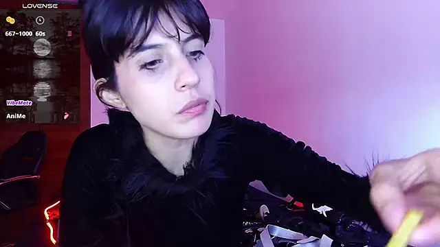 Snapshot of bellatrix25 chatting on February 15, 9:17 pm bellatrix25 online show from February 15, 9:17 pm