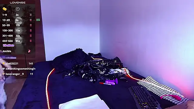 Snapshot of bellatrix25 chatting on March 2, 7:41 pm bellatrix25 online show from March 2, 7:41 pm