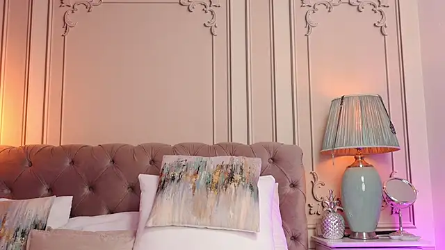 MayaVixxen online show from February 13, 3:06 am