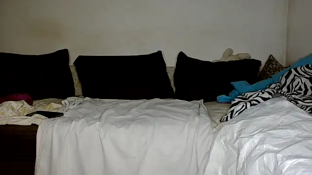 lillinalanes online show from February 18, 11:34 pm