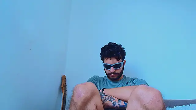 thomas gun online show from March 10, 5:39 pm