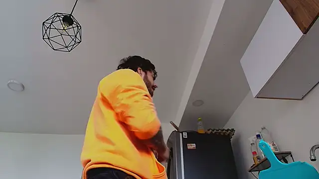 thomas gun online show from March 24, 8:09 pm