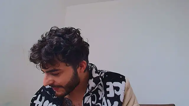 thomas gun online show from April 5, 7:09 pm