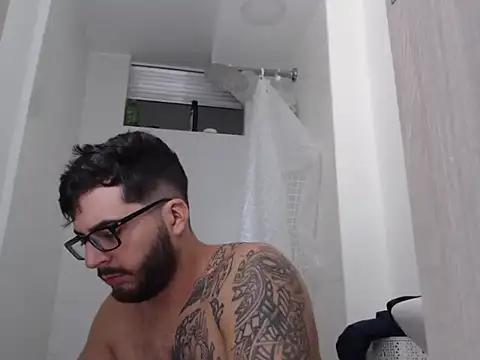 thomas gun online show from January 8, 4:02 pm