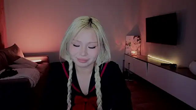 RileyMee online show from April 9, 3:19 am