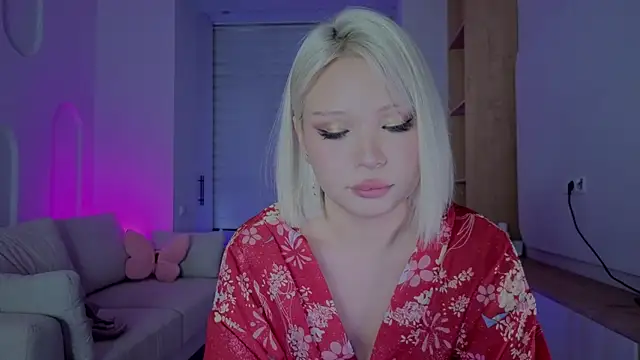 RileyMee online show from September 17, 1:24 pm