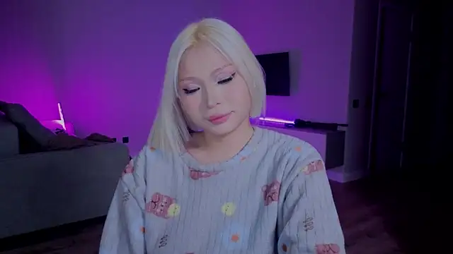 RileyMee online show from November 22, 1:15 am