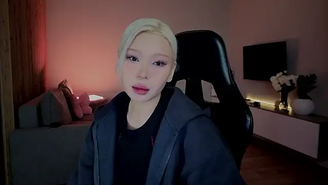 RileyMee online show from January 9, 3:13 am