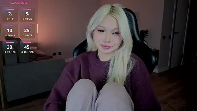 RileyMee online show from January 19, 3:32 am