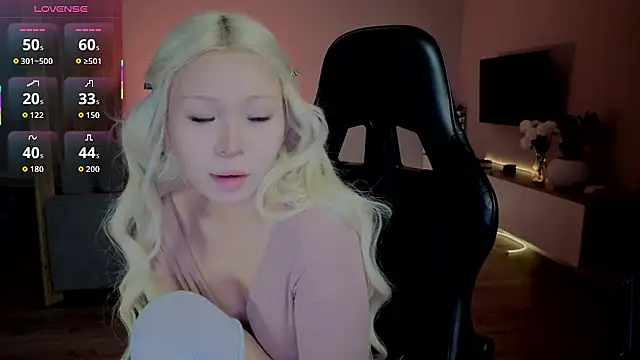 RileyMee online show from January 15, 4:05 am