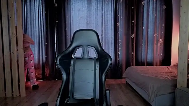 RileyMee online show from February 15, 4:02 am