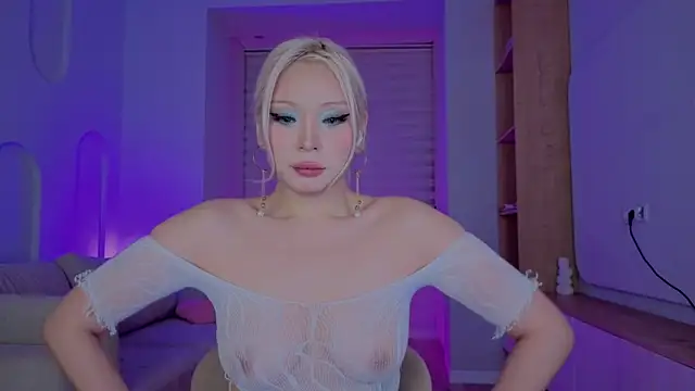 RileyMee online show from October 11, 12:06 pm