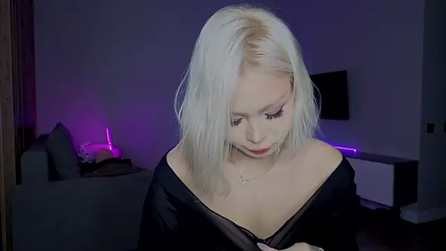 RileyMee online show from November 25, 3:40 am