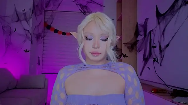 RileyMee online show from October 27, 2:18 pm