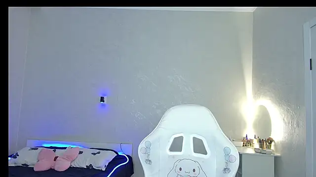 RileyMee online show from March 4, 1:01 am