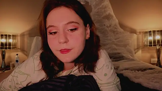 Snapshot of Diana_Flower chatting on October 30, 4:22 am Diana Flower online show from October 30, 4:22 am