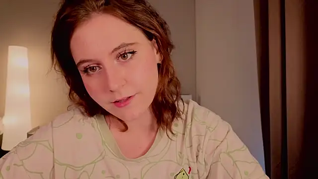 Snapshot of Diana_Flower chatting on November 30, 4:35 am Diana Flower online show from November 30, 4:35 am