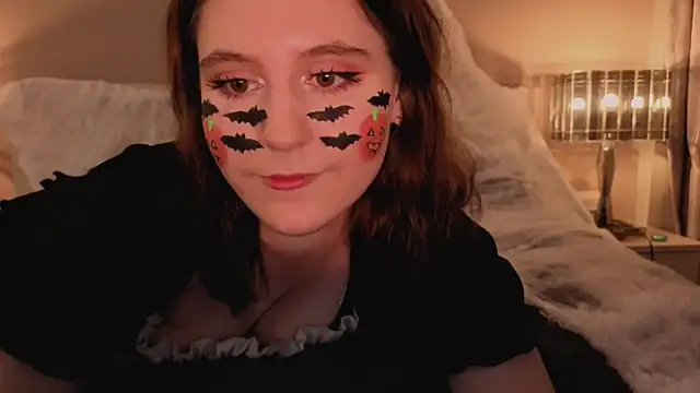 Snapshot of Diana_Flower chatting on October 31, 6:21 am Diana Flower online show from October 31, 6:21 am