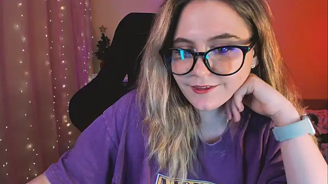 Snapshot of Diana_Flower chatting on February 8, 12:39 pm Diana Flower online show from February 8, 12:39 pm