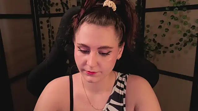 Diana Flower online show from April 4, 1:06 pm