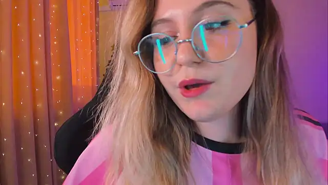 Snapshot of Diana_Flower chatting on January 17, 1:03 pm Diana Flower online show from January 17, 1:03 pm