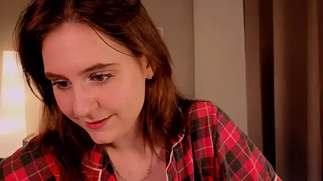 Snapshot of Diana_Flower chatting on November 21, 5:28 am Diana Flower online show from November 21, 5:28 am