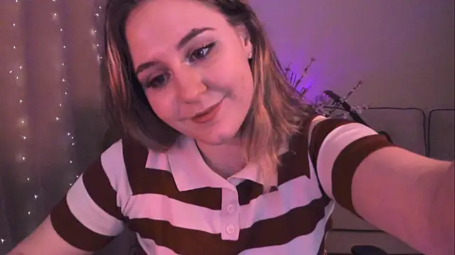 Snapshot of Diana_Flower chatting on February 23, 6:45 pm Diana Flower online show from February 23, 6:45 pm