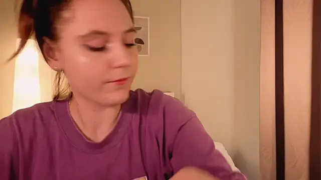 Snapshot of Diana_Flower chatting on November 7, 3:11 am Diana Flower online show from November 7, 3:11 am