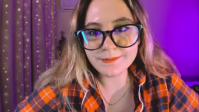 Snapshot of Diana_Flower chatting on February 2, 1:30 pm Diana Flower online show from February 2, 1:30 pm