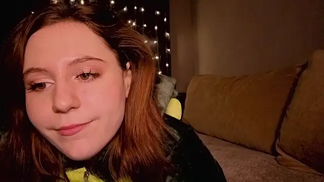 Snapshot of Diana_Flower chatting on December 15, 1:11 am Diana Flower online show from December 15, 1:11 am