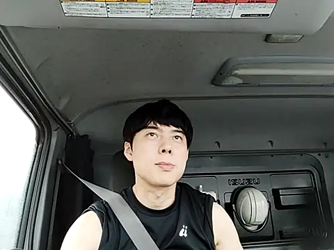 whitebriefboy online show from June 1, 10:09 pm