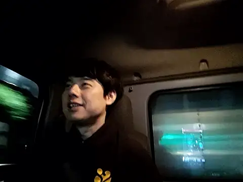 Snapshot of whitebriefboy chatting on November 28, 3:34 pm whitebriefboy online show from November 28, 3:34 pm