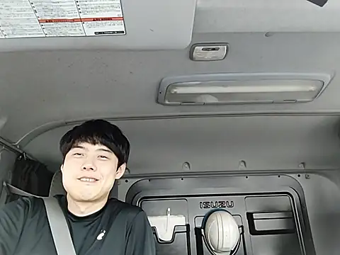 whitebriefboy online show from May 26, 10:08 pm