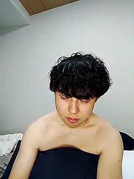 Snapshot of whitebriefboy chatting on February 28, 8:28 pm whitebriefboy online show from February 28, 8:28 pm