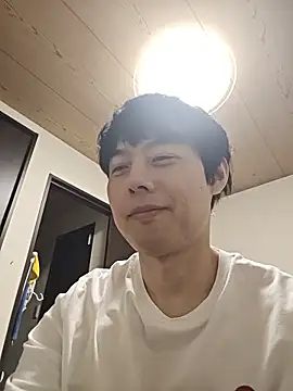 Snapshot of whitebriefboy chatting on July 18, 3:20 pm whitebriefboy online show from July 18, 3:20 pm