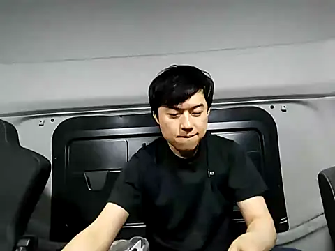 Snapshot of whitebriefboy chatting on September 29, 4:01 pm whitebriefboy online show from September 29, 4:01 pm