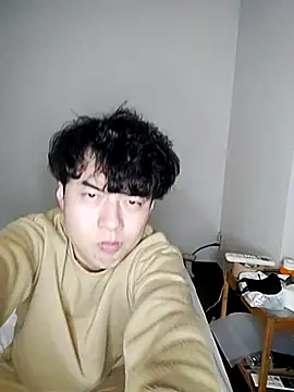 Snapshot of whitebriefboy chatting on February 17, 9:32 pm whitebriefboy online show from February 17, 9:32 pm