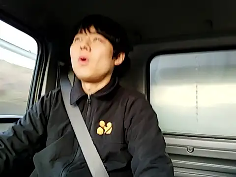 whitebriefboy online show from March 14, 9:54 pm