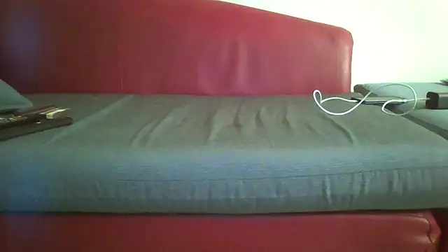 Snapshot of TheAnd93012 chatting on October 1, 4:33 pm TheAnd93012 online show from October 1, 4:33 pm