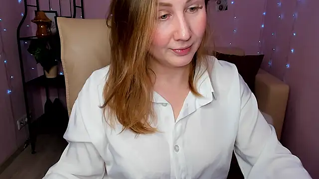 Snapshot of Helens_love chatting on February 27, 1:52 am Helens love online show from February 27, 1:52 am