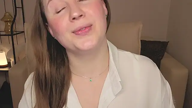 Helens love online show from March 15, 2:18 am