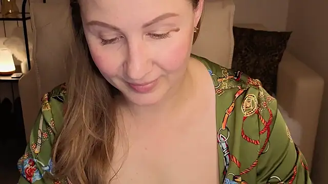 Snapshot of Helens_love chatting on September 27, 1:34 am Helens love online show from September 27, 1:34 am