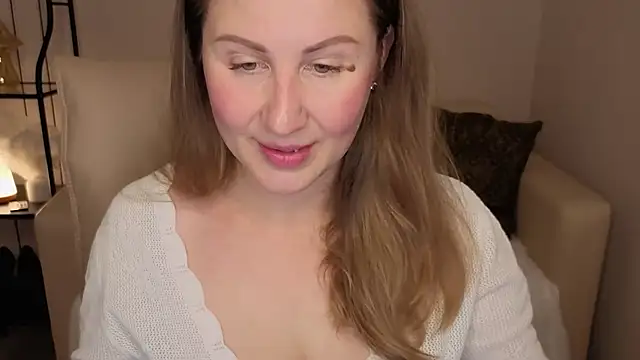 Snapshot of Helens_love chatting on October 3, 1:42 am Helens love online show from October 3, 1:42 am