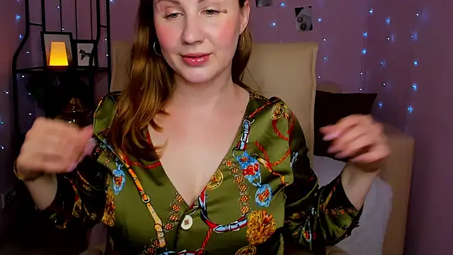 Snapshot of Helens_love chatting on March 13, 2:16 am Helens love online show from March 13, 2:16 am