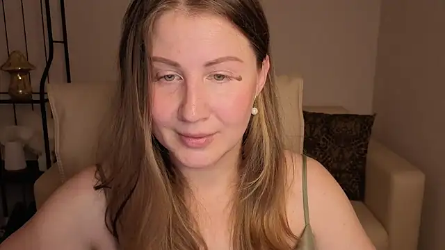 Snapshot of Helens_love chatting on September 18, 1:19 am Helens love online show from September 18, 1:19 am