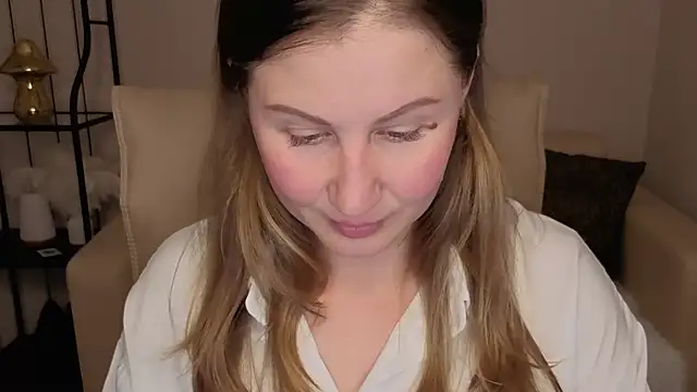 Snapshot of Helens_love chatting on October 13, 7:54 am Helens love online show from October 13, 7:54 am
