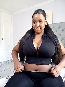 Candy Love 18 online show from February 5, 7:39 am