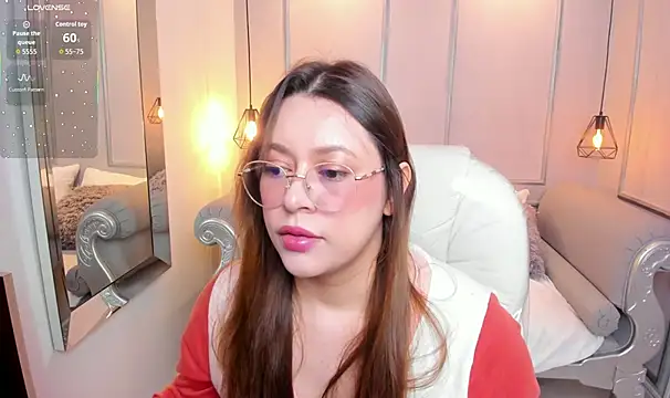 Lanna18 online show from October 2, 11:57 am